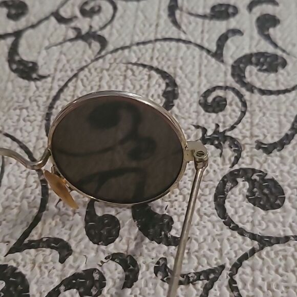 Round Gold Sunglasses - Picture 7 of 8